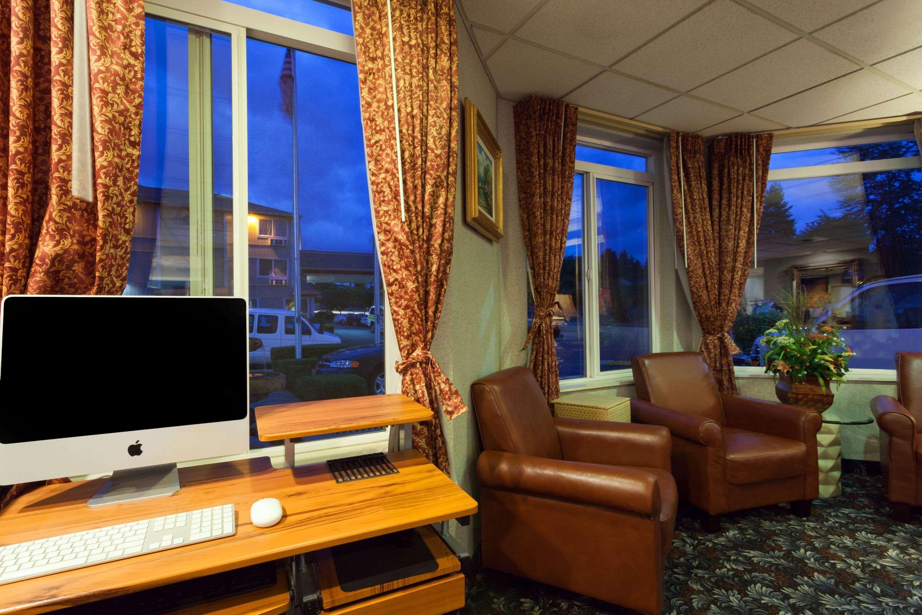מלון Ramada Limited Airport טוקווילה מראה חיצוני תמונה